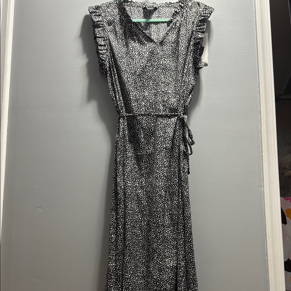 Croft & Barrow Black and White Midi Dress